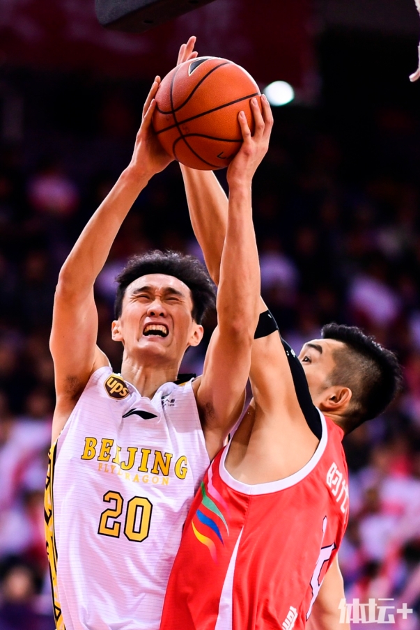 爱游戏-孟菲斯灰熊赛后绝杀压哨，志在荷甲名次提升，管理层满意，训练强度明显提升的简单介绍