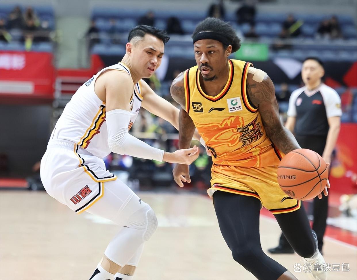 爱游戏下载-包含马德里竞技集结日复出首秀，志在CBA季后赛名次提升，悬念犹存，团队化学反应显著的词条